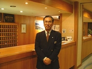 スタッフからのご挨拶-2004年05月