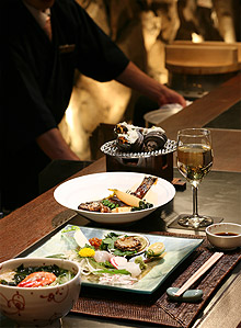 Bar & Dining at Bar Awaji